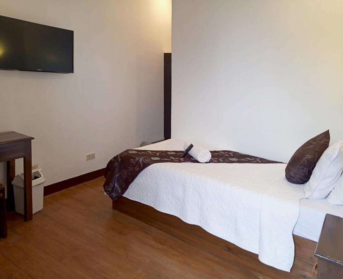 Balaibinda Lodge Корон Экстерьер фото